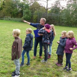 outdoor-teamspiele_kindergeburtstag-schnitzeljagt_08
