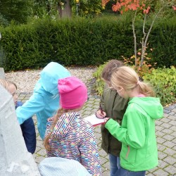 outdoor-teamspiele_kindergeburtstag-schnitzeljagt_12